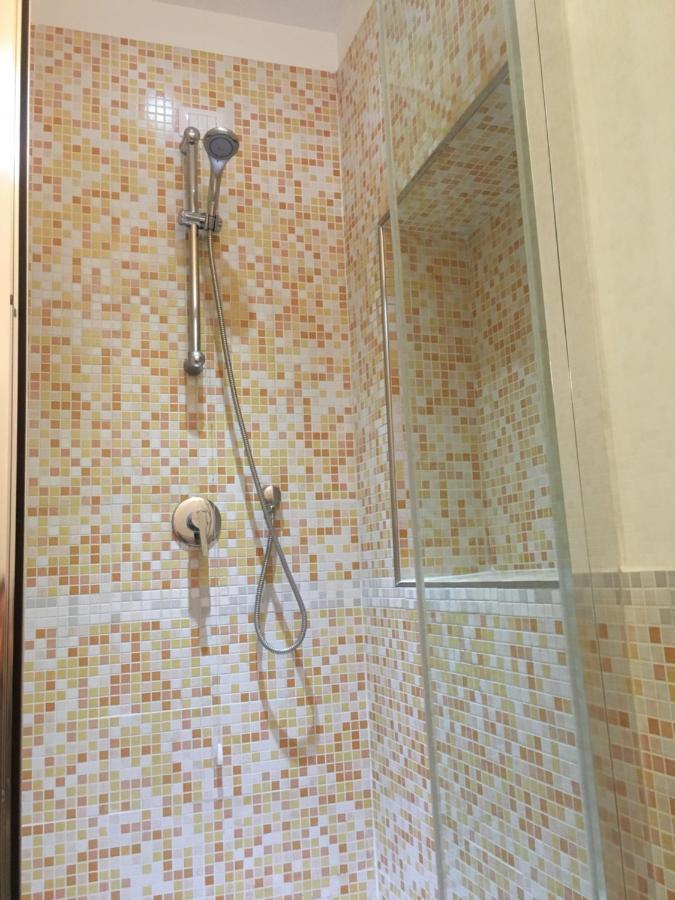La Finestra Sul Colosseo B&B 1 Roma Dış mekan fotoğraf