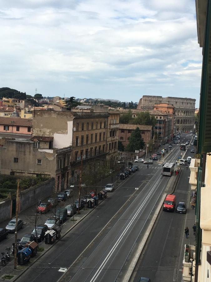 La Finestra Sul Colosseo B&B 1 Roma Dış mekan fotoğraf